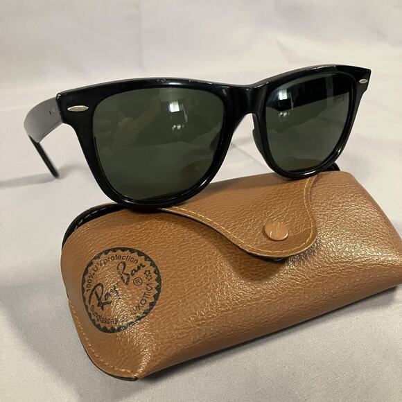 Ray-Ban Wayfarer Sunglasses Mens Size 54 Black Green Lenses Italy Case - Picture 1 of 16